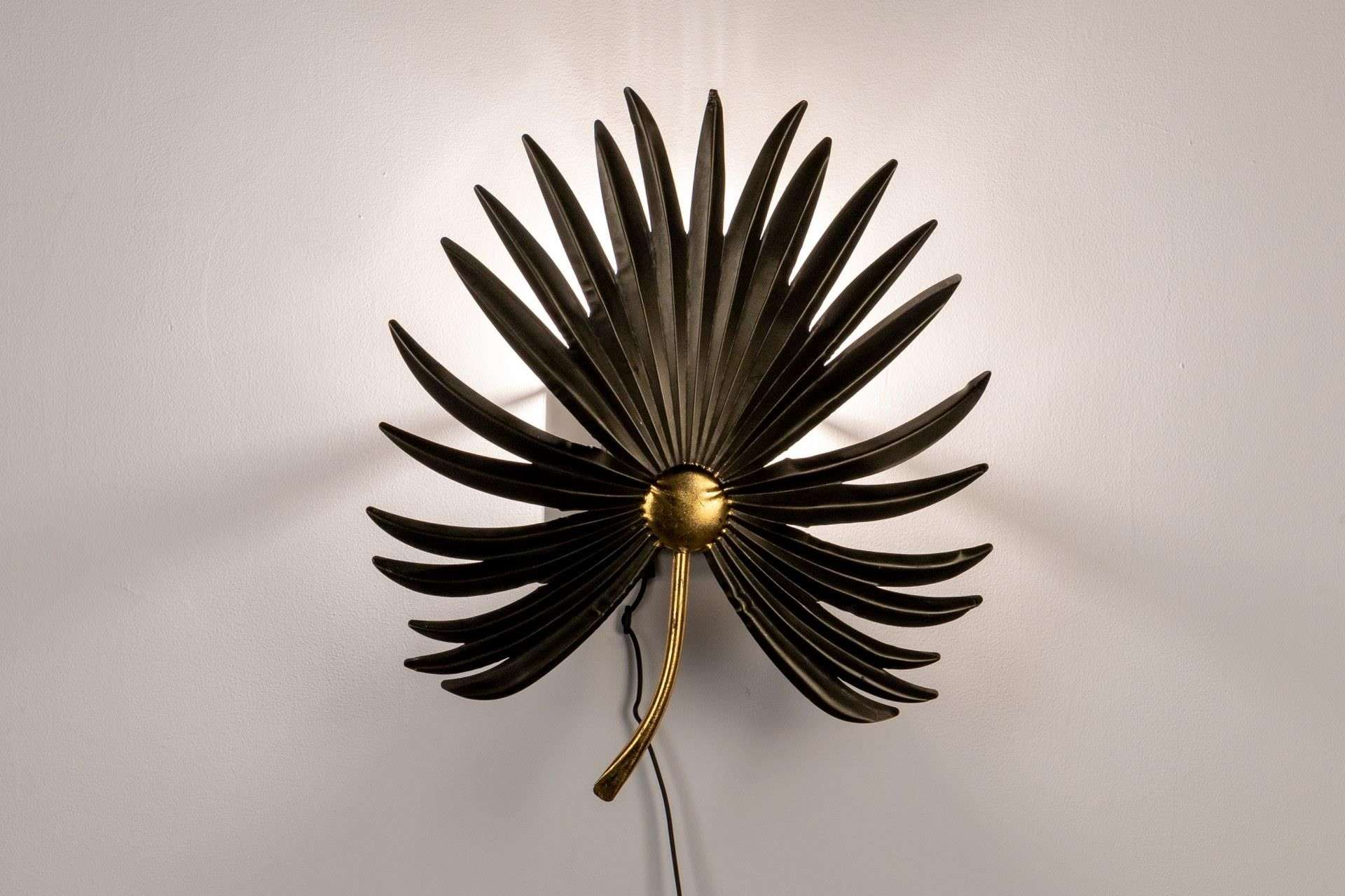 Applique murale en métal