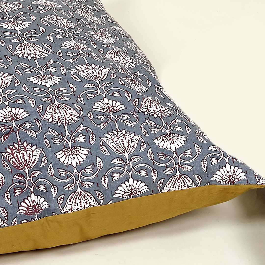 Coussin Burgundy gris et rouge