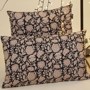 Coussin noir flore carré