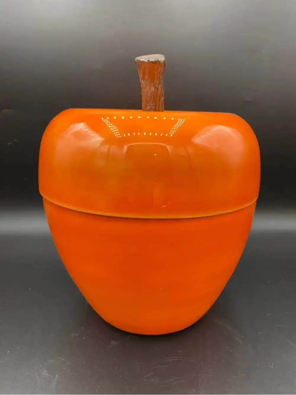 Apple ice bucket orange